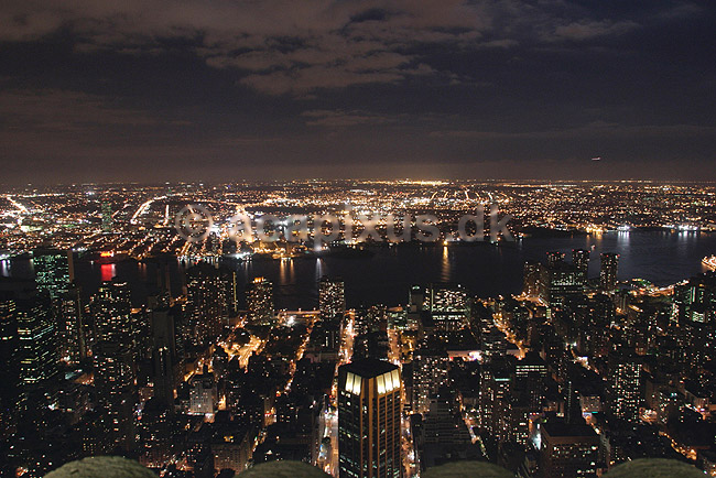 Manhattan. New York Manhattan Skyline og Hudson River. Udsigt imod �st fra Empire State Building.; ; New York; USA; Nord Amerika; ; H�jhuse, skyskrabere, bybilleder, downtown, city, storbyer, metropoler