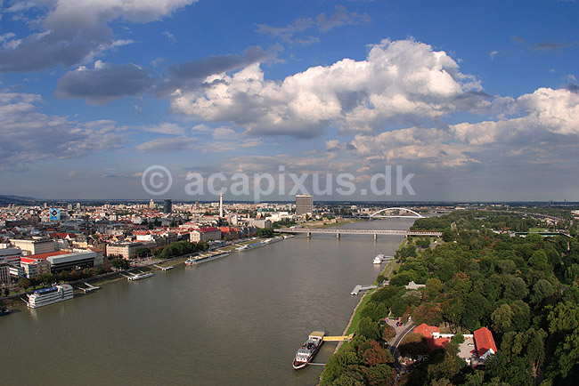 Bratislava. Udsigt over Bratislava og Donau fra Novy Most; ; Bratislava; Slovakiet; ; ; 