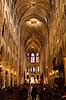 Notre Dame. Hovedskibet i Cathedrale Notre-Dame  Cath�drale Notre-Dame / Paris Frankrig   Sev�rdigheder, kirke, kirker, kristendom, religion, katolsk, katolicisme, katolik, katolikker