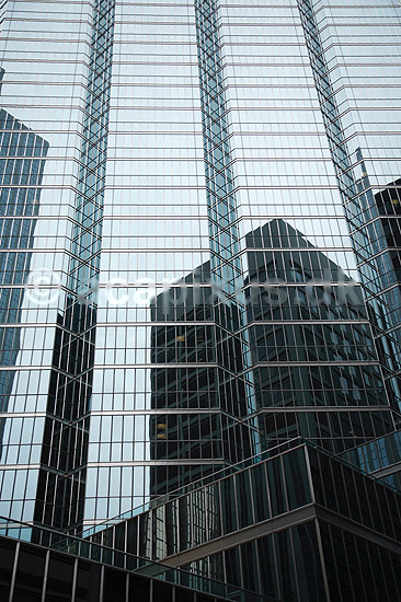 H�jhus. Hushus mad glasfacade i Toronto Downtown; ; Totonto; Canada; ; ; Skyskraber, skyskrabere, storbyer, kontorbygninger