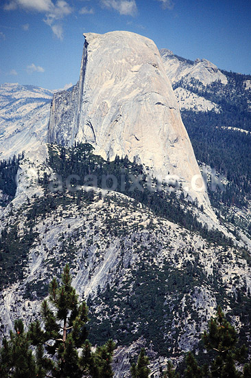 Half Dome. Half Dome - Fotograferet fra Glacier Point ( Scan af KOL418 ) ; ; Yosemite National Park / Californien; USA; Nordamerika; ; Bjerge