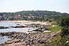 Sandvig. Badeg�ster p� sandstranden i vigen ved Sandvig p� Bornholm  Sandvig / Bornholm Danmark   Badning, sandstrand, klippekyst, badning, badeg�st