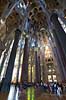 La Sagrada Familia. Turister i hovedskibet i Gaudis uf�rdige kirke, Sagrada Familia, i Barcelona  Barcelona Spanien   Temple Expiatori de la Sagrada Familia, Basilica and Expiatory Church of the Holy Family, Antoni Gaudi, UNESCO world heritage