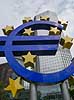 Euro. Skulptur af � symbolet udenfor den Den Europ�iske Centralbank (Europ�ische Zentralbank) i Eurotower   Frankfurt Tyskland   Valuta, valutasymbol, valutasymboler