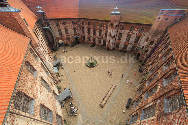 Koldinghus. Slotsg�rden i Koldinghus; ; Kolding; Danmark; ; ; Museet p� Koldinghus, Markdanersgade 11, 6000 Kolding. Arensborg, �rneborg, Middelborg