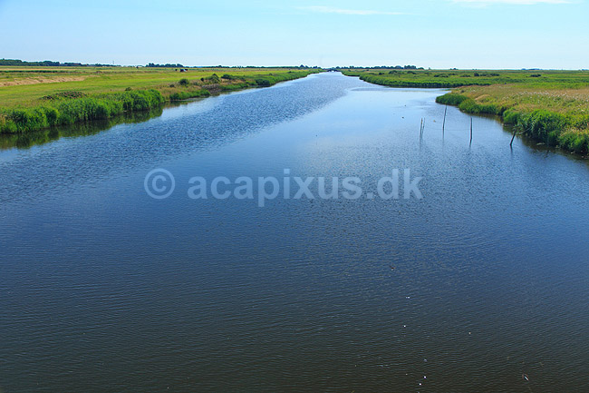 H�jer Kanal. H�jer Kanal ved H�jer Sluse; ; H�jer; Danmark; ; ; H�jvande, stormflod, diger, afvanding