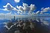 R�m�. Vadehavet ved S�nderstrand p� R�m� - himmel med skyer spejles i det lavtst�ende spejlblanke vand p� vaden  R�m� Danmark   Himmel og hav, spejlinger, sommerferie, ferie