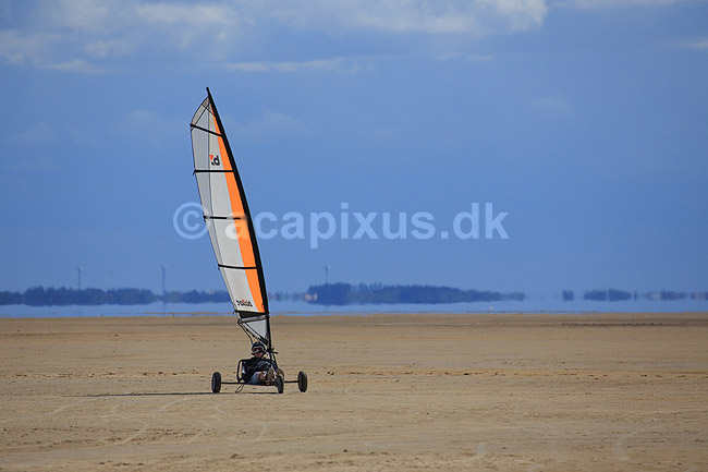 R�m�. Strandsejler p� S�nderstrand p� R�m� - en af Danmarks bredeste sandstrande; ; R�m�; Danmark; ; ; blokarts