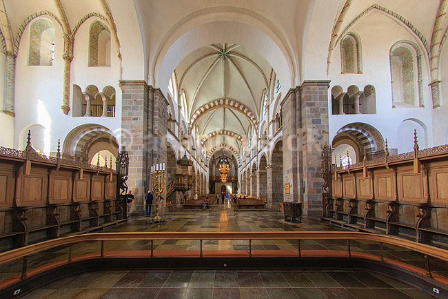 Ribedomkirke. Kirkeskibet i Ribe Domkirke (Vor Frue Kirke Maria); ; Ribe; Danmark; ; Sev�rdigheder; Kirker, Domkirker, kristendom, 
