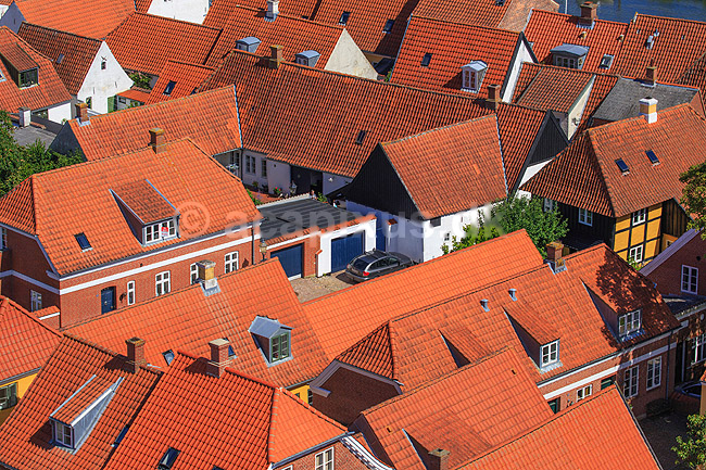 Ribe. Gamle huse i Ribe; ; Ribe; Danmark; ; ; hustage, tage
