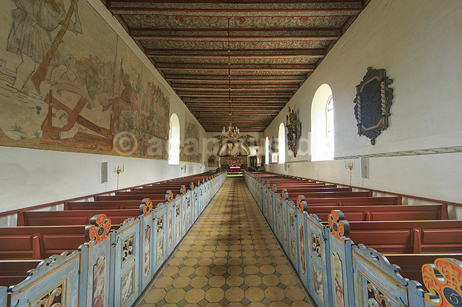 Br�ns Kirke. Kirkeskibet i Br�ns Kirke; ; Br�ns; Danmark; ; Sev�rdigheder; Kirker, kristendom, 