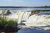 Iguazu vandfaldene. Iguazu vandfaldene med Garganta del Diablo bagerst set fra den Argentinske side af vandfaldene  Iguazu Argentina Sydamerika  Vandfald, The Iguazu Falls, Iguaz� Falls, Iguassu Falls, Igua�u Falls, Cataratas del Iguaz�, Cataratas do Igua�u 