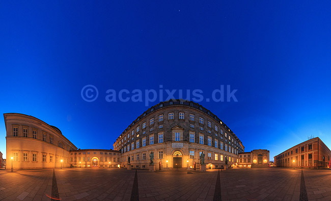 Christiansborg. 360 graders panorama fra Prins J�rgens G�rd med Statsministeriet, Torvaldsen Museum og Slotskirken p� Christiansborg Slot.; ; K�benhavn; Danmark; ; sev�rdigheder; 