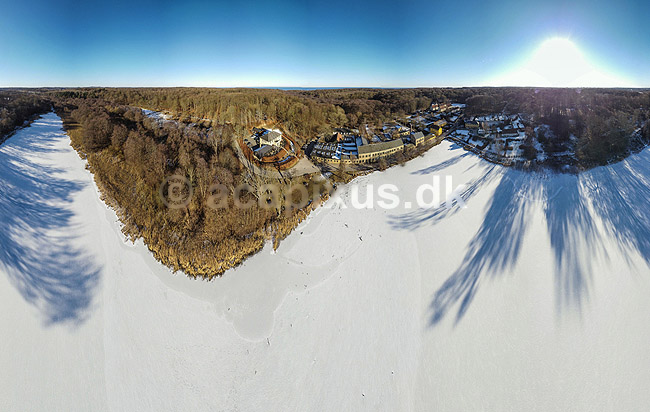 Raadvad. Vinterlandskab med Raadvad Kro og Raadvad Smedie ved J�gersborg Dyrehave - 380 graders panorama; ; J�gersborg Dyrehave / Sj�lland; ; ; ; sev�rdigheder Dyrehaven, vinter, frost, kulde