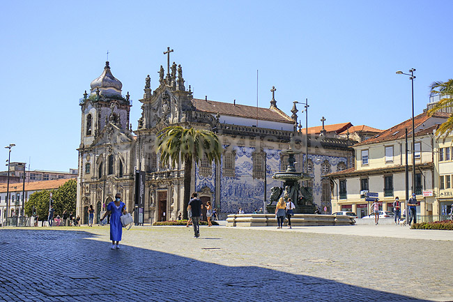 Igreja do Carmo. Den kakkel-dekorerede kirke Igreja do Carmo i Porto; ; Porto; Portugal; ; ; Kirker, kristendom