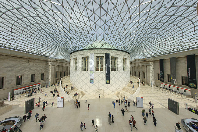 The British Museum. Den glasoverd�kkede indre g�rd i The British Museum i London; ; The British Museum / London; England; ; sev�rdigheder; Museumer