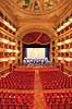 Massimo Teatret. Teatersalen i Massimo Theater, Teatro Massimo i Palermo  Palermo Italien  sev�rdigheder Sicilien, skuespilhus, skuespil, teater, teaterscene
