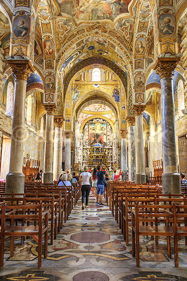 Santa Maria dell Ammiraglio. Gyldne mosaikker udsmyller kirken Church of St. Mary of the Admiral, ogs� kaldet Martorana, i Palermo; ; Palermo / Sicilien; Italien; ; sev�rdigheder; Kirker, kristendom, religion, katolsk