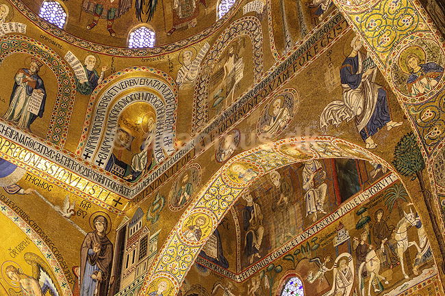 Palatine Kapellet. Gyldne mosaikker udsmykker Palatine Chapel i Royal Palace (Palazzo Reale e Cappella Palatina) i Palermo; ; Palermo / Sicilien; Italien; ; sev�rdigheder; Kirker, kristendom, religion, katolsk, guld