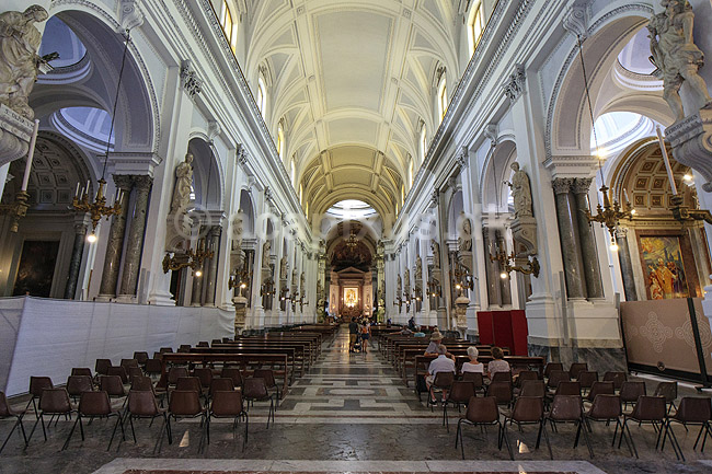 Palermo Domkirke. Kirkeskibet i Cattedrale di Palermo, Palermo Cathedral; ; Palermo / Sicilien; Italien; ; ; Kirker, kristendom, religion, katolsk