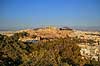 Akropolis. Udsigt over Akropolis med Parthenon templet (Pallas Athenes tempel) og Erechtheion templet (Temple of Athena Polias) set fra Philopappos Hill  Akropolis / Athen Gr�kenland  Sev�rdigheder Hovedstad, hovedst�der, storbyer, Hellas, Acropolis, templer