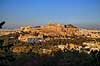 Akropolis. Udsigt over Akropolis med Parthenon templet (Pallas Athenes tempel) og Erechtheion templet (Temple of Athena Polias) set fra Philopappos Hill  Akropolis / Athen Gr�kenland  Sev�rdigheder Hovedstad, hovedst�der, storbyer, Hellas, Acropolis, templer