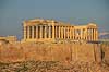 Akropolis. Udsigt over Akropolis med Parthenon templet (Pallas Athenes tempel) og Erechtheion templet (Temple of Athena Polias) set fra Philopappos Hill  Akropolis / Athen Gr�kenland  Sev�rdigheder Hovedstad, hovedst�der, storbyer, Hellas, Acropolis, templer