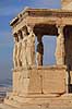 Akropolis. Erechtheion templet (Temple of Athena Polias) p� Akropolis med Korehallen, ogs� kaldet karyatidehallen, med de seks korer eller karyatider  Akropolis / Athen Gr�kenland  Sev�rdigheder Hellas, Acropolis, templer