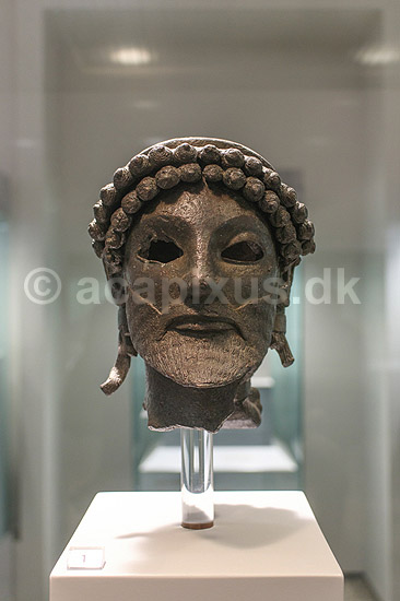 Zeus. Hovedet fra en Zeus statue, der har st�et i Olympia, Udstillet Ark�ologisk Museum i Athen; ; Nationalark�ologisk Museum / Athen; Gr�kenland; ; Sev�rdigheder; Hellas, ark�ologi, historie, museum, udstillinger