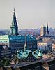 K�benhavn. B�rsen med Dragespiret med Christiansborg, Domkirken og Skt. Petri Kirke i baggrunden set fra Vor Frelsers Kirke ( Scan af KOL6186 )  K�benhavn Danmark   Hovedstaden, city