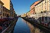 Naviglio Grande i Milano. Restauranter og barer p� begge sider af Naviglio Grande - Milanos svar p� Nyhavn  Naviglio Grande / Milano Italien  Sev�rdigheder Natteliv