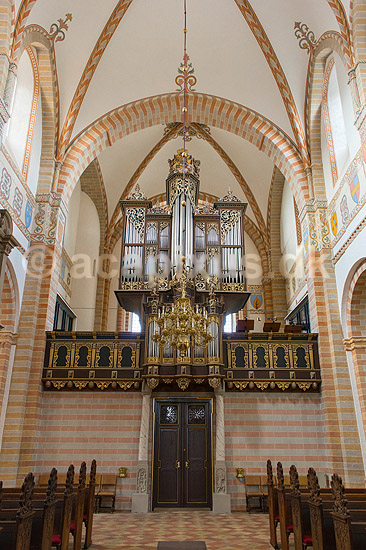 Sor� Klosterkirke. Orgelet i Sor� Klosterkirke - bygget som en gravkirke for Hvidesl�gten; ; Sor�; Danmark; ; ; Kirker, kristendom, Absalon