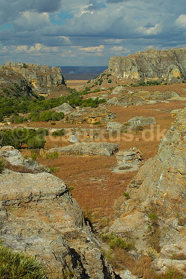 Klipperformationer n�r La Piscine Naturelle i Isalo National Park; ; Isalo National Park; Madagaskar; Afrika; ; 