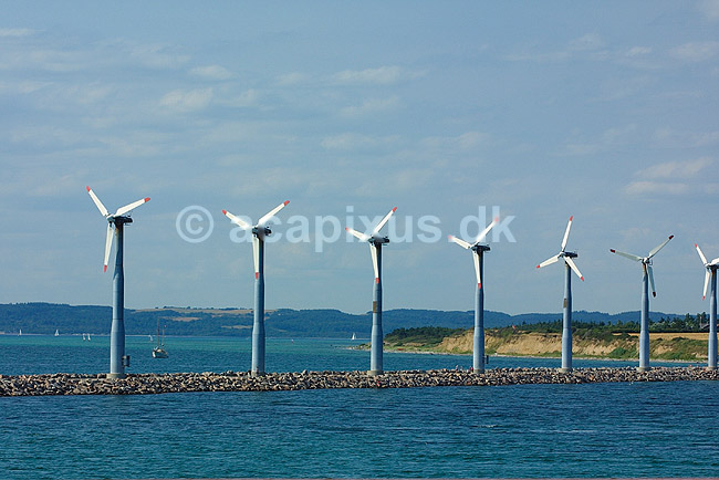 Vindm�llepark ud for Ebeltoft Havn; ; ; Danmark; Europa; ; vindenergi elektrisitet