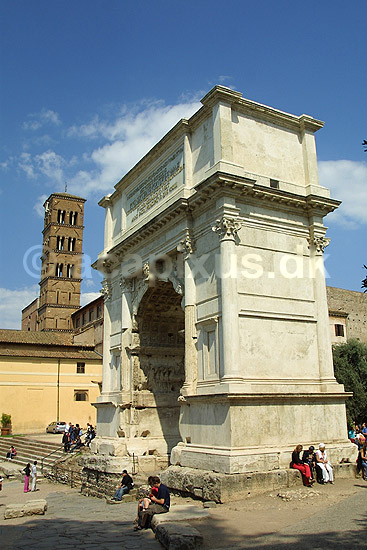 Arco di Tito. Titos triumfbuen ved Forum Romanum i Rom; ; Rom; Italien; Europa; ; romerriget, turistsev�rdigheder