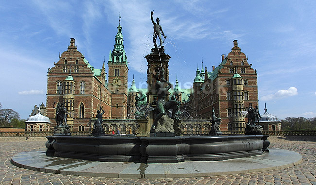 Frederiksborgslot. Frederiksborg Slot; ; Hiller�d; Danmark; ; sev�rdigheder; slotte, arkitektur, borge