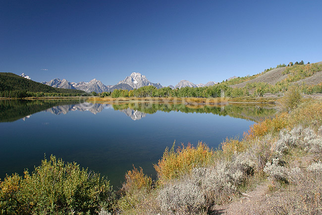 Tetons. The Grand Tetons spejler sig i Oxbow Bend p� Snake River; ; Grand Teton National Park / Wyoming; USA; Nord Amerika; ; Bjerge, nationalparker, floder, s�er, landskaber