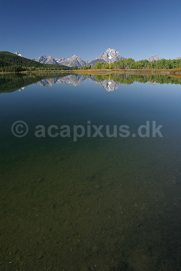 Tetons. The Grand Tetons spejler sig i Oxbow Bend p� Snake River; ; Grand Teton National Park / Wyoming; USA; Nord Amerika; ; Bjerge, nationalparker, floder, s�er, landskaber